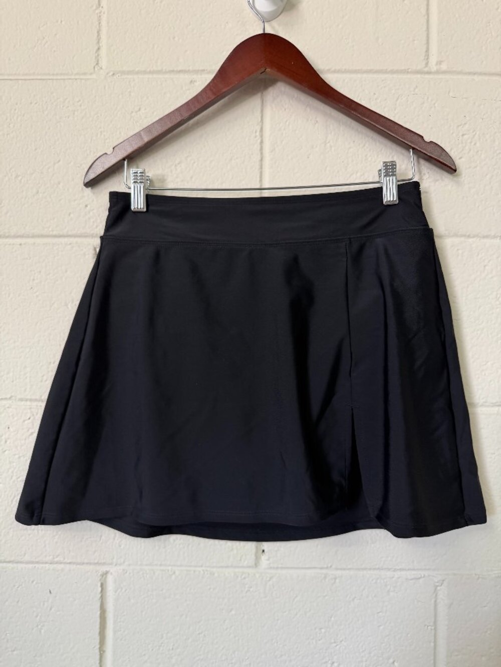 NWT Land's End Black Swim/Activewear Skirt with Slit